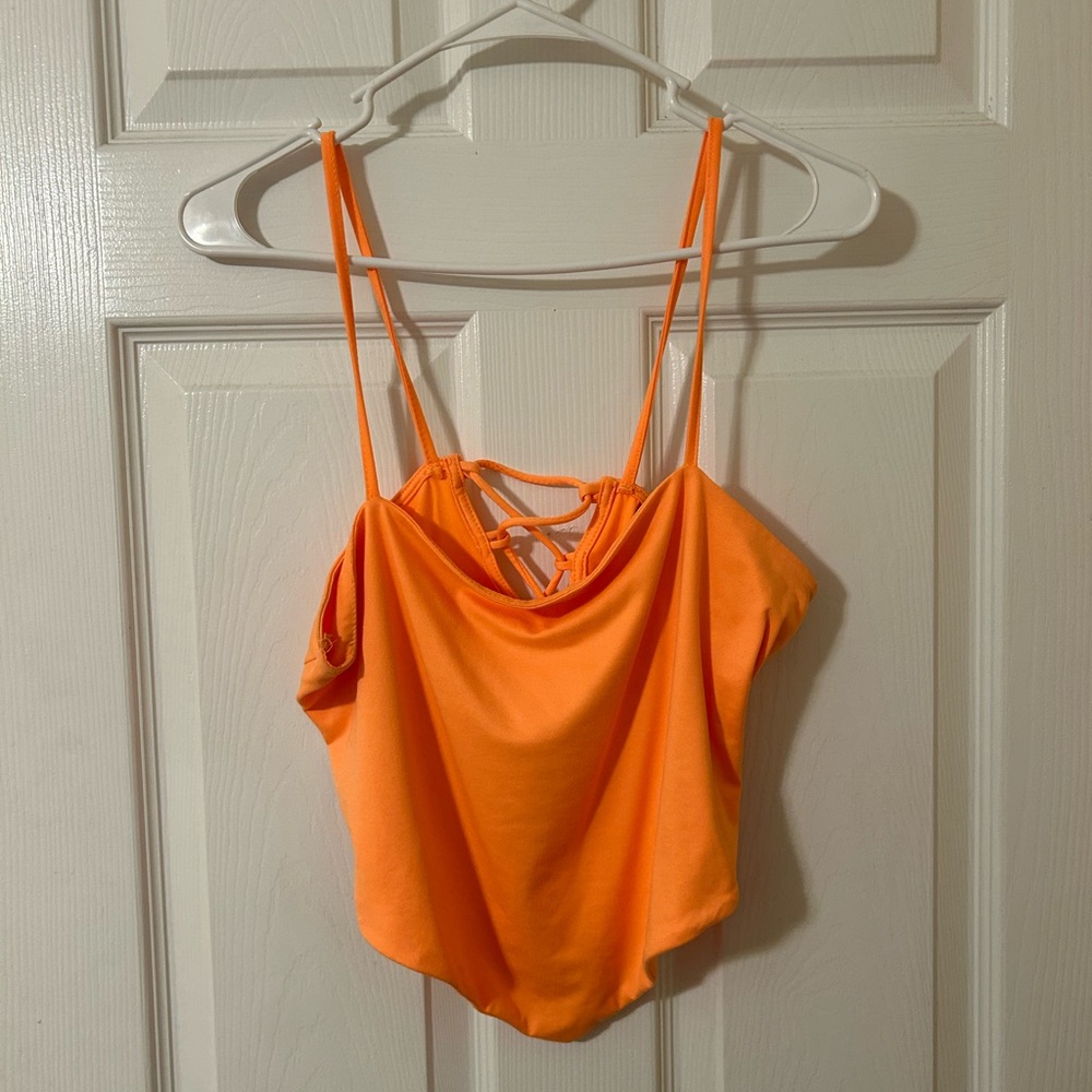 Spaghetti Strap Crop Top With Back Out